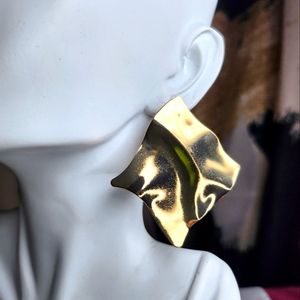 Square Crinkle Statement Stud Earrings